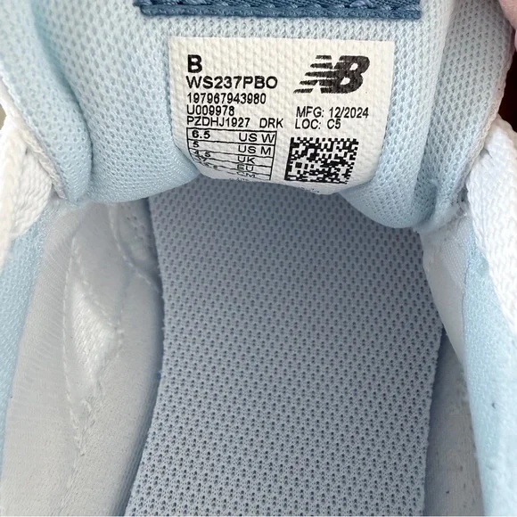 NWOT New Balance Women's 237 Sneaker Size 6.5 - Picture 9 of 11